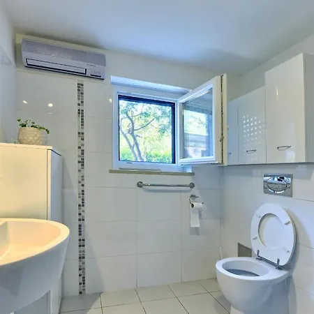 Brezac Olive Garden Apartment Fazana